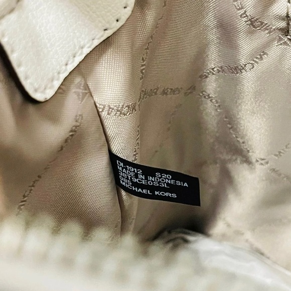 NWT Michael Kors Ellis Large Saffiano Leather Chainlink Satchel Bag Optic White - Picture 7 of 13